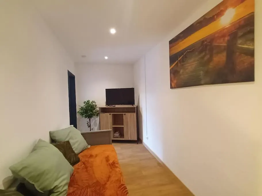 Apartment Paissible T1 Proche De Vulcania Pontaumur